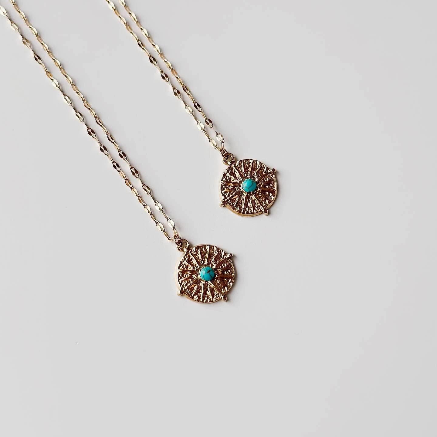 Varëse çeliku Jumeon, Nefertiti, ngjyrë ari dhe turquoise