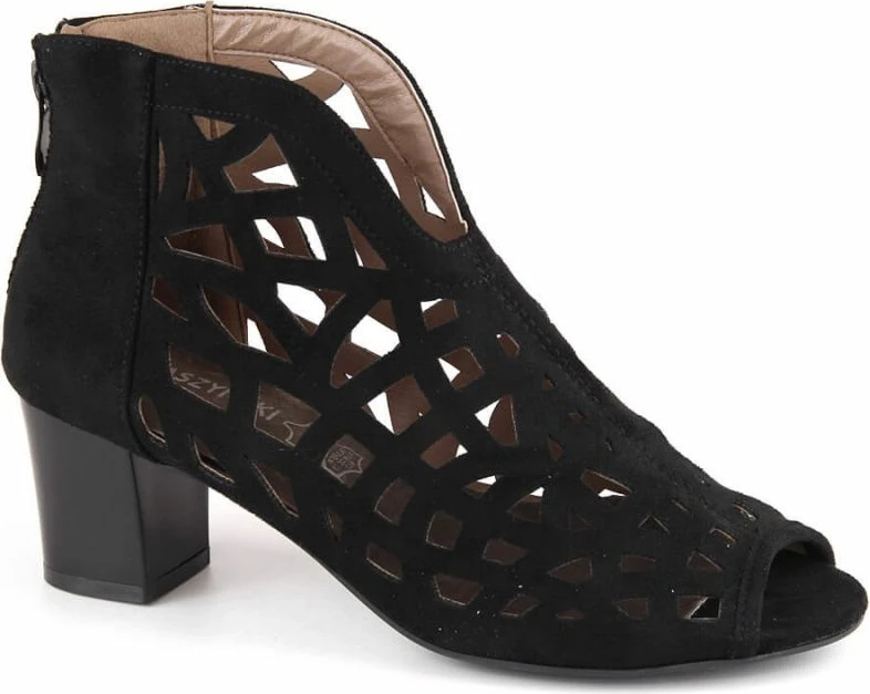 Çizme për femra M.Daszyński, të zeza