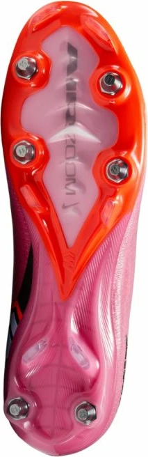 Atlete futbolli Nike, të kuqe