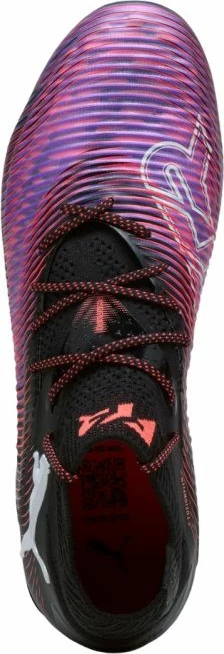 Atlete futbolli Puma për meshkuj, të zeza dhe të kuqe