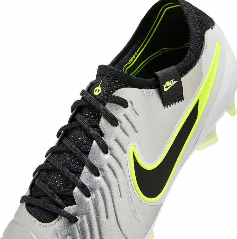 Atlete futbolli për meshkuj Nike, argjend [Madhësia: 42]