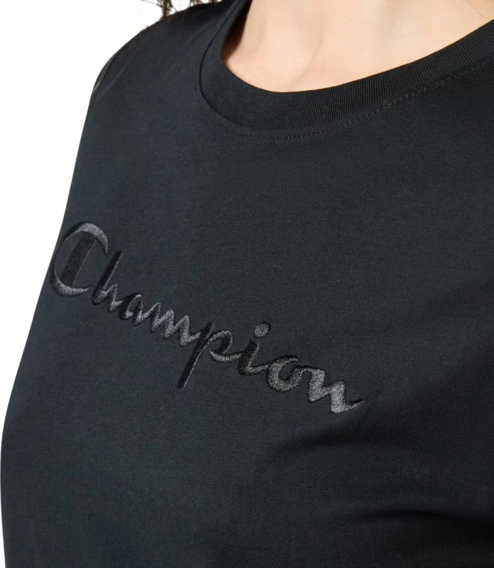 Maicë Champion për femra, e zezë