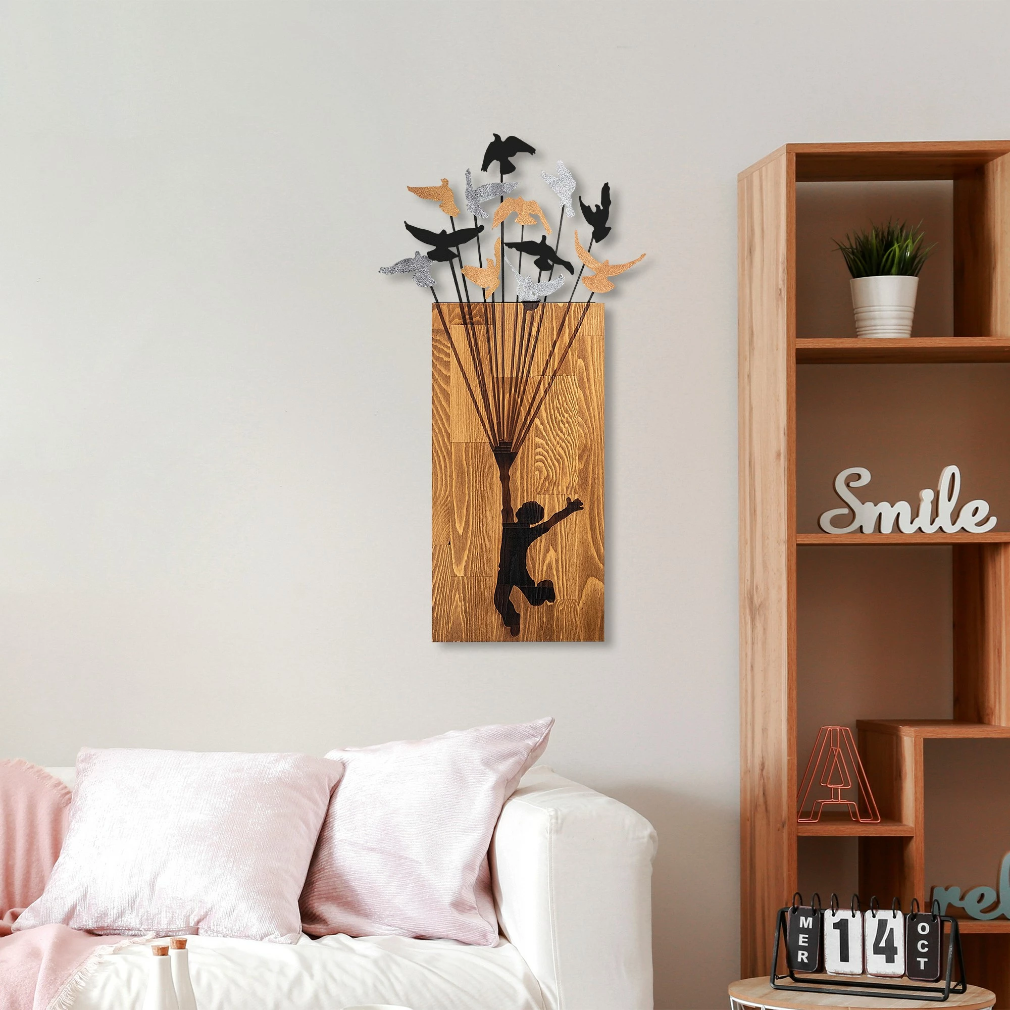 Aksesor dekorativ për mur, dru, Wallity Flying Boy 2, ngjyrë arre dhe e zezë, 45x86cm