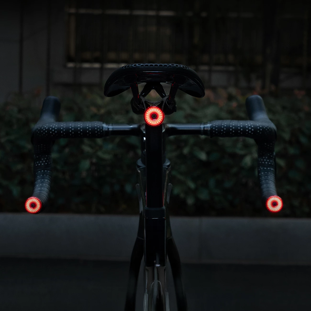 Dritë e pasme biçiklete smart, Wozinsky WIS-02, LED, 250 mAh, USB-C, rezistente ndaj ujit, sensor frenimi, e zezë, 1 copë