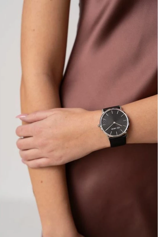 Orë dore për femra Paul Lorens, e zezë