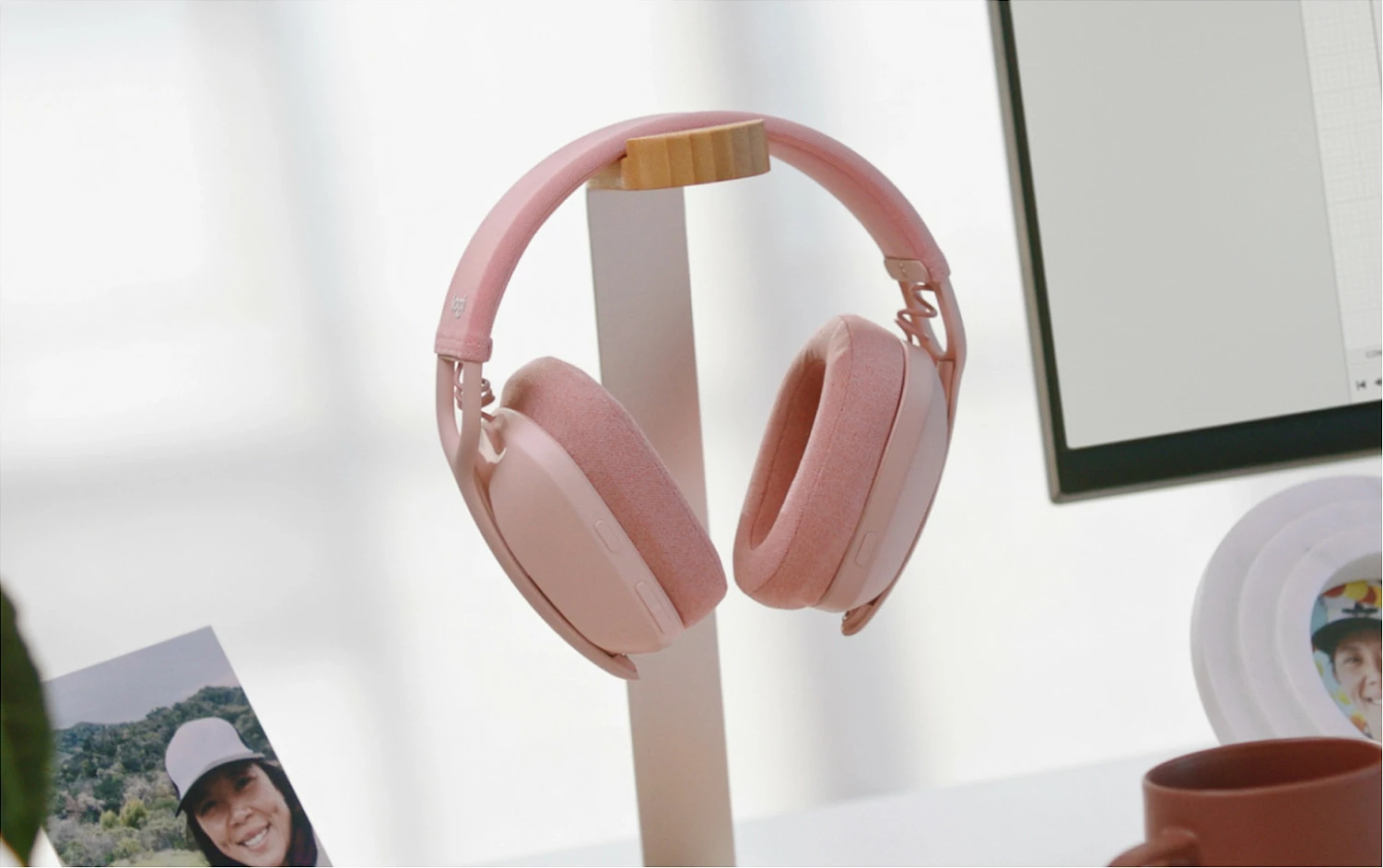 Kufje Logitech Zone Vibe 100, Wireless, 185 g, Rozë