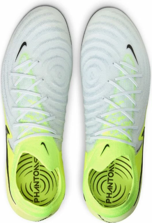 Atlete futbolli Nike për meshkuj, të bardha dhe të verdha