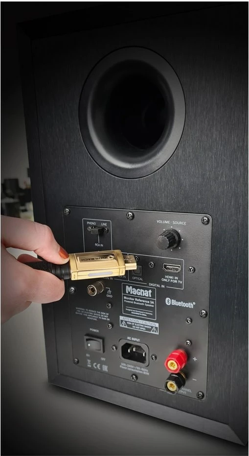 Kolona aktive Magnat Monitor Reference 2A, e zezë