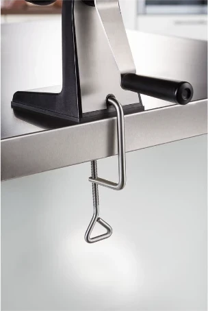 Makinë për bluar mishin GEFU G-19090, prej çeliku inox