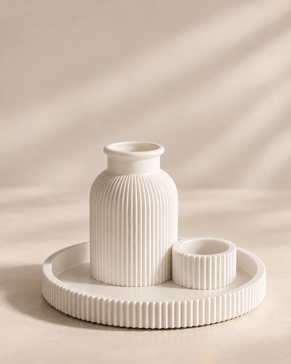 Set Dekorativ 3D – Vazë, Mbajtëse & Pjatë Dekorative