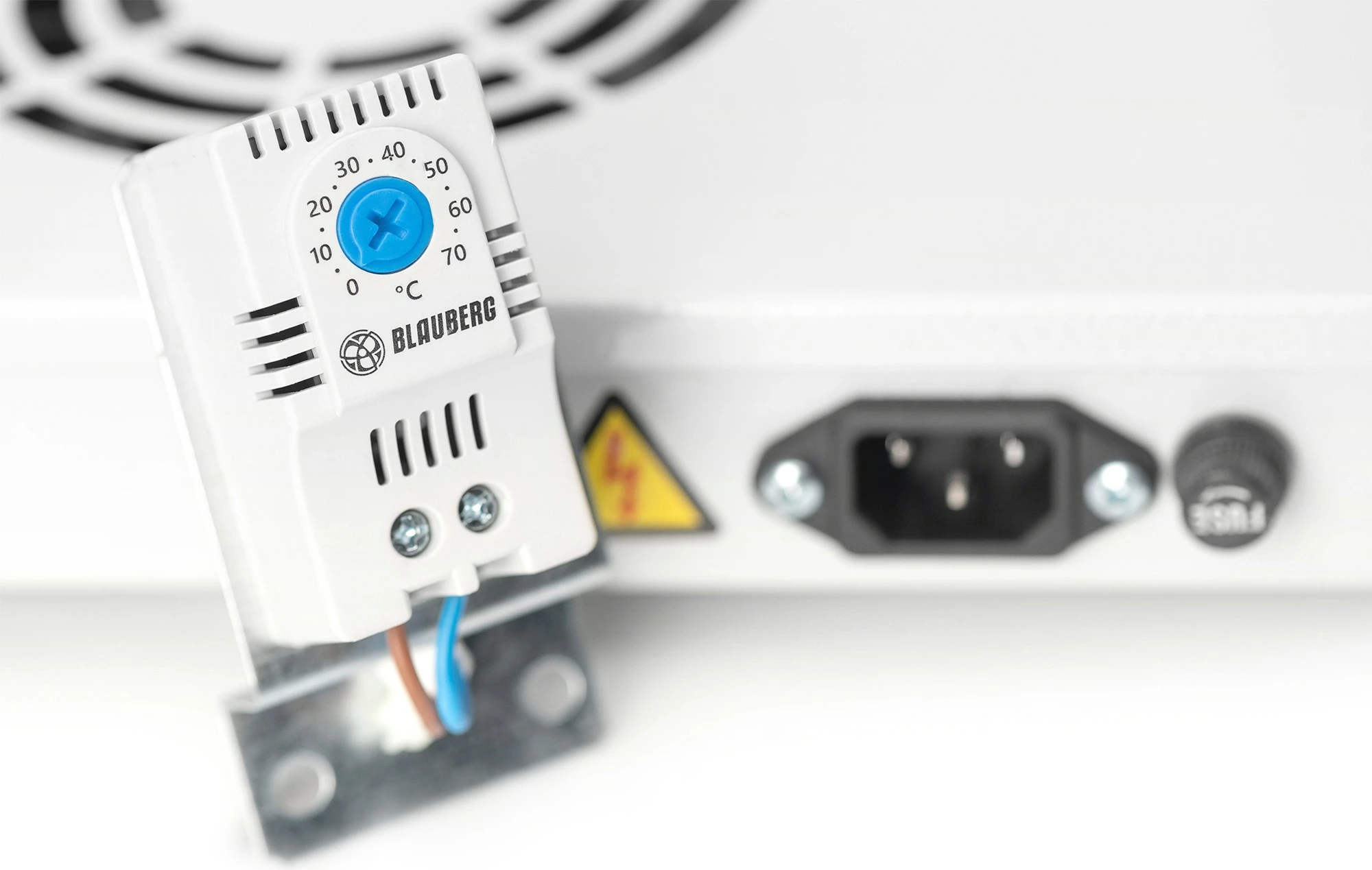 Njësi ventilimi Digitus për kasë rrjeti 19", 2 ventilatorë, gri