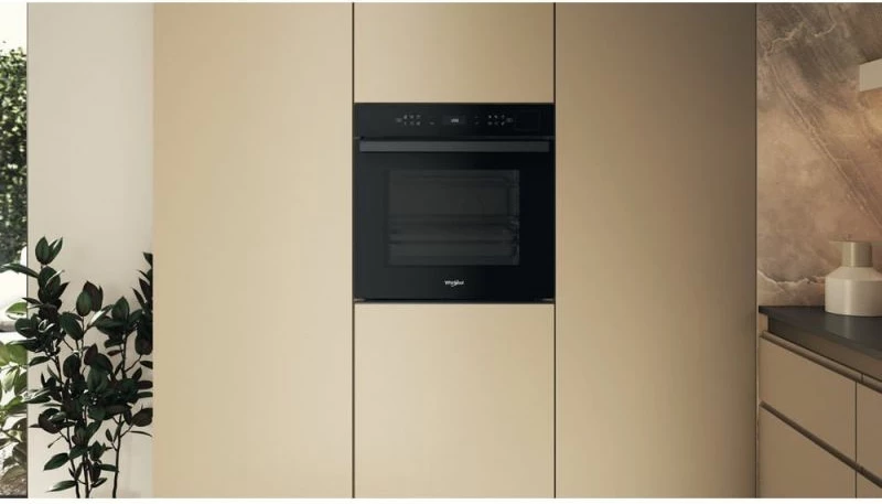Furrë elektrike e integrume WHIRPOOL, e zezë