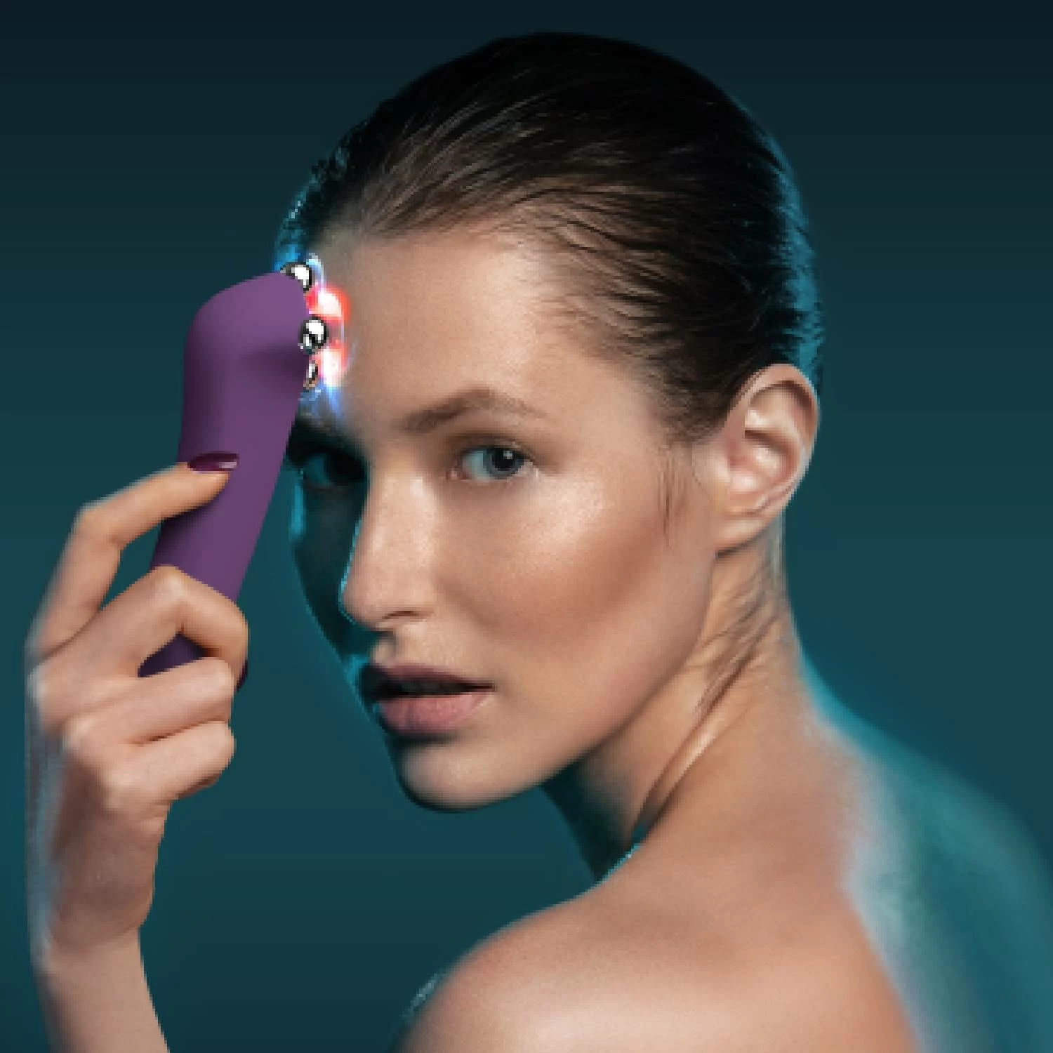 Pajisje rejuvenimi FAQ 401 me mikrorryma, drita LED kuqe/kaltër, masazh T-Sonic, AI adaptuese, USB rikarikueshme, vjollcë