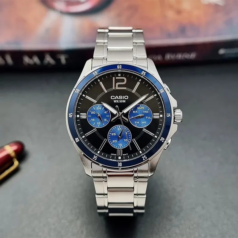 Orë dore Casio MTP-1374D-2AV, e argjendtë/kaltër