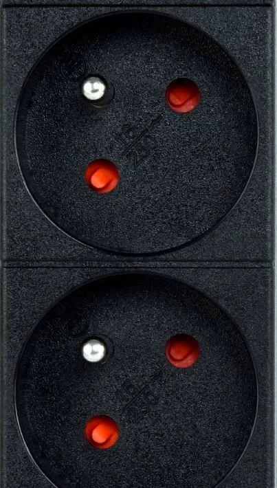 PDU shirit rryme rack, Gembird, EG-PDU-9F2F, 9x FR Type E, 16A, kabllo 2 m, me ndërprerës, 1U, e zezë