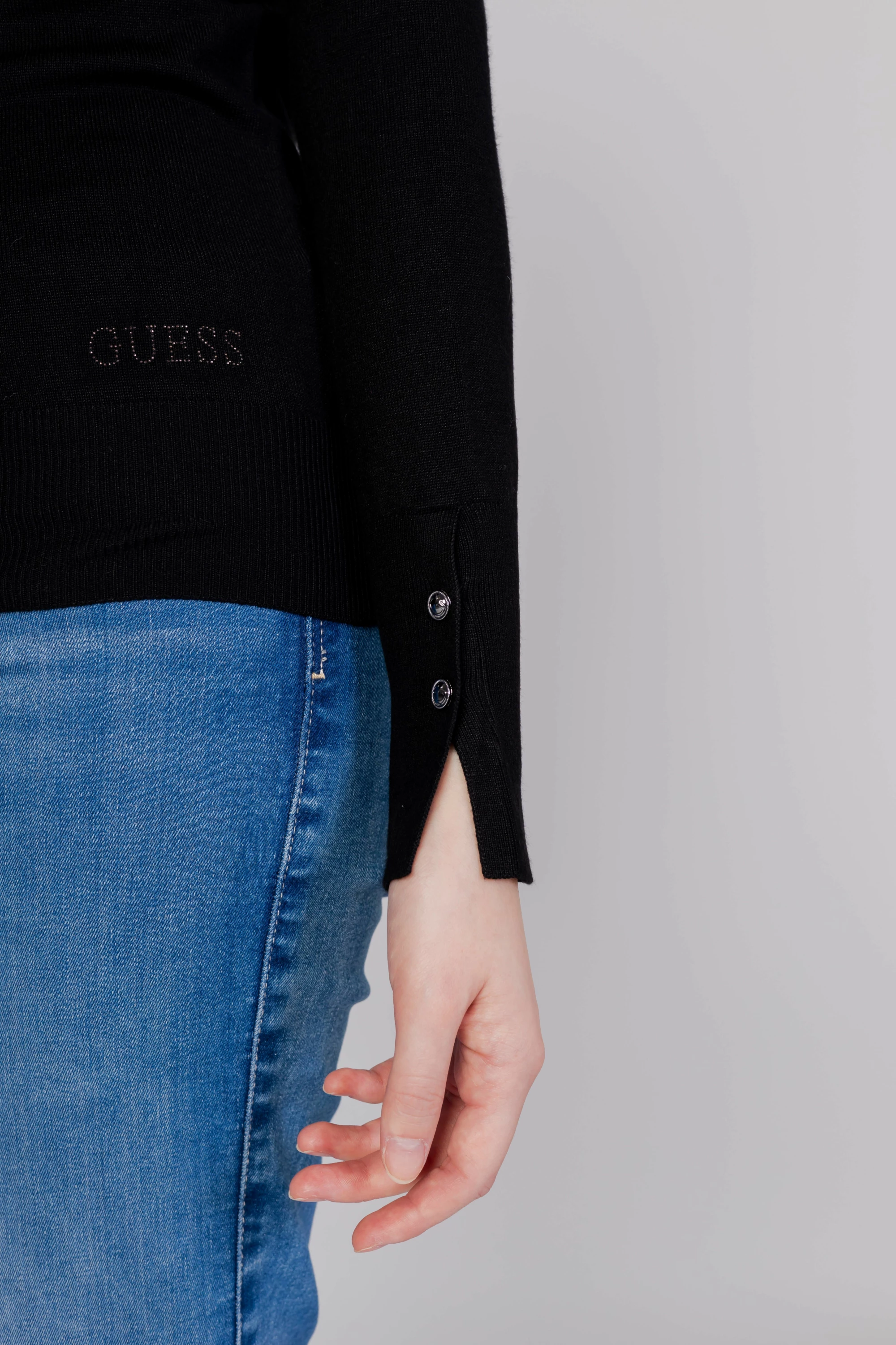 Xhemper për femra Guess GENA VN LS W2YR31Z2V62, i zi [Madhësia: XS]