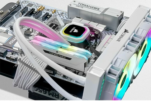 RAM Memorje Corsair Vengeance RGB PRO SL 32GB (4x8GB) DDR4 3600MHz bardhë
