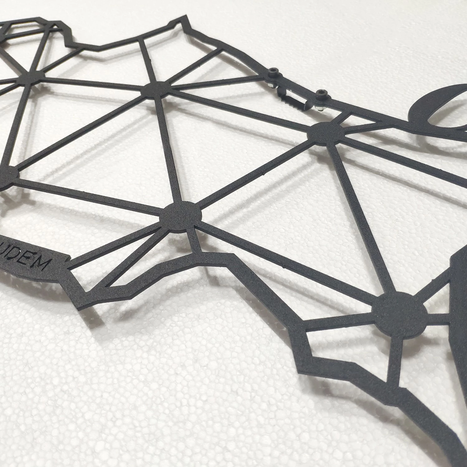 Aksesor dekorativ metalik për mur, Wallity, Qipro