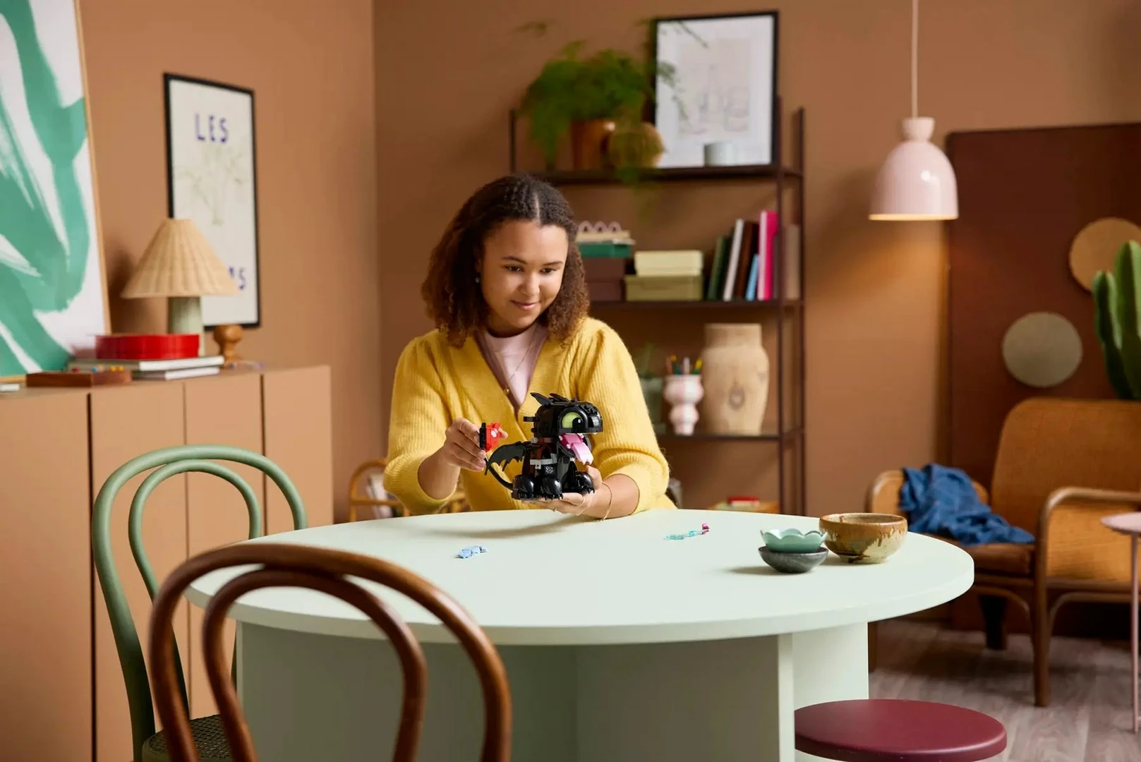 Set LEGO ICONS 10375 How to Train Your Dragon Toothless, për të rritur, i zi