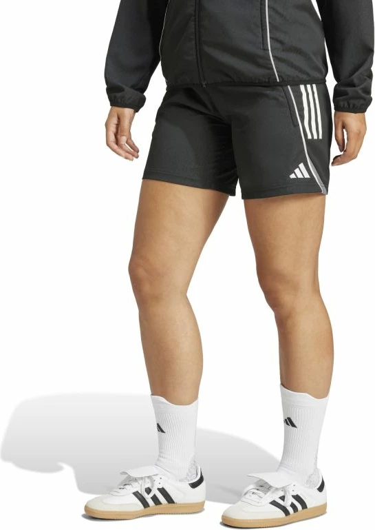 Shorce për femra adidas [Madhësia: L]