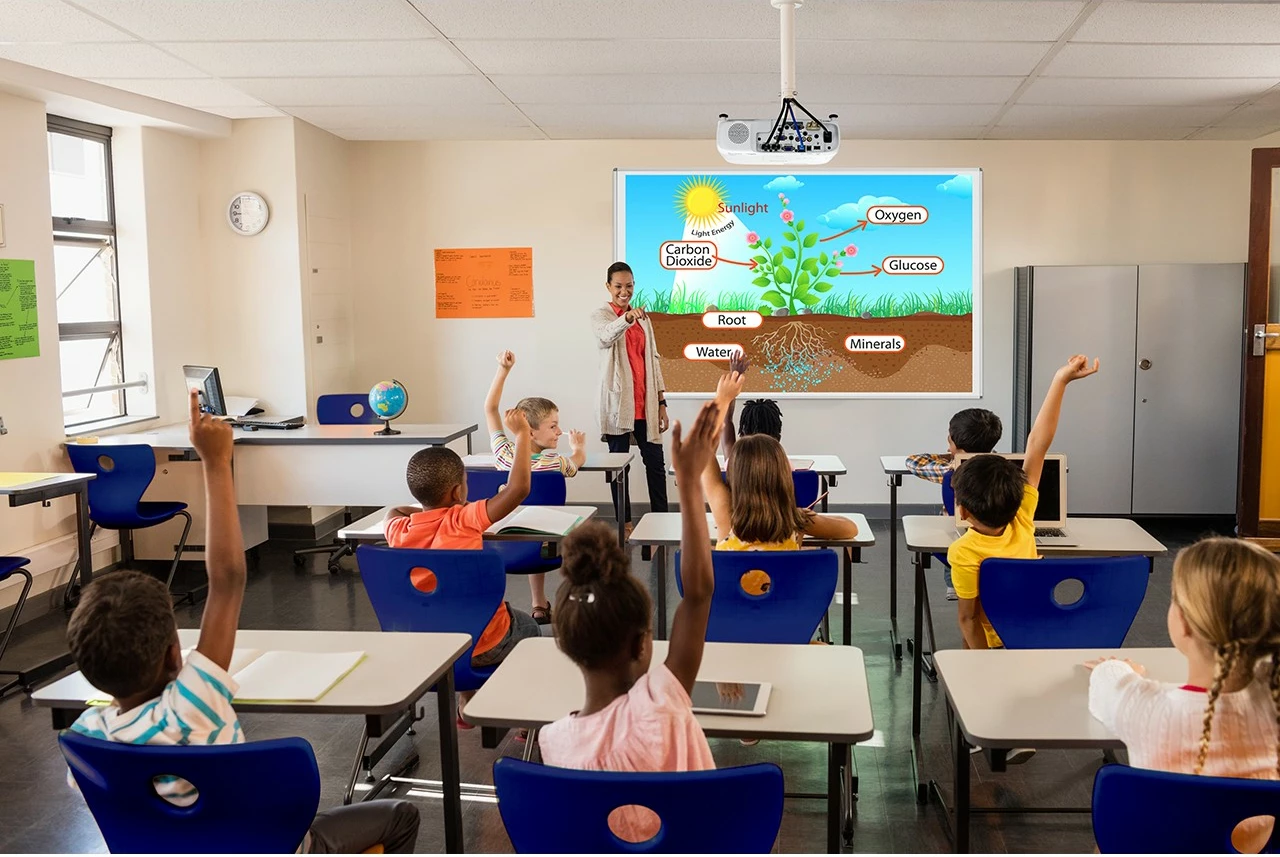 Projektor Epson EB-X49, 3600 ANSI lumens, 3LCD, XGA, 16000:1, 4:3, 762 - 7620 mm