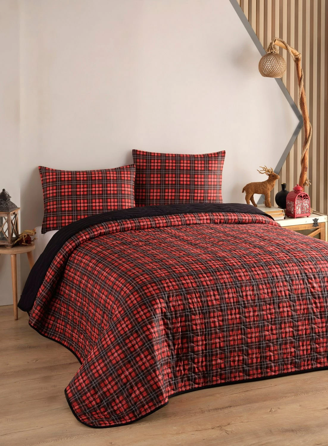 Set mbulesë krevati king, i qepur, ngjyrë e kuqe, L'Essentiel Linge de Maison, Iskoç