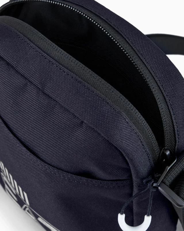 Çantë krahu për meshkuj Emporio Armani EA7, e zezë