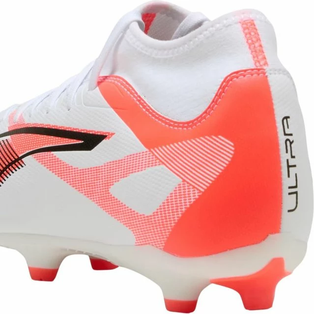 Atlete futbolli Puma për meshkuj, të bardha