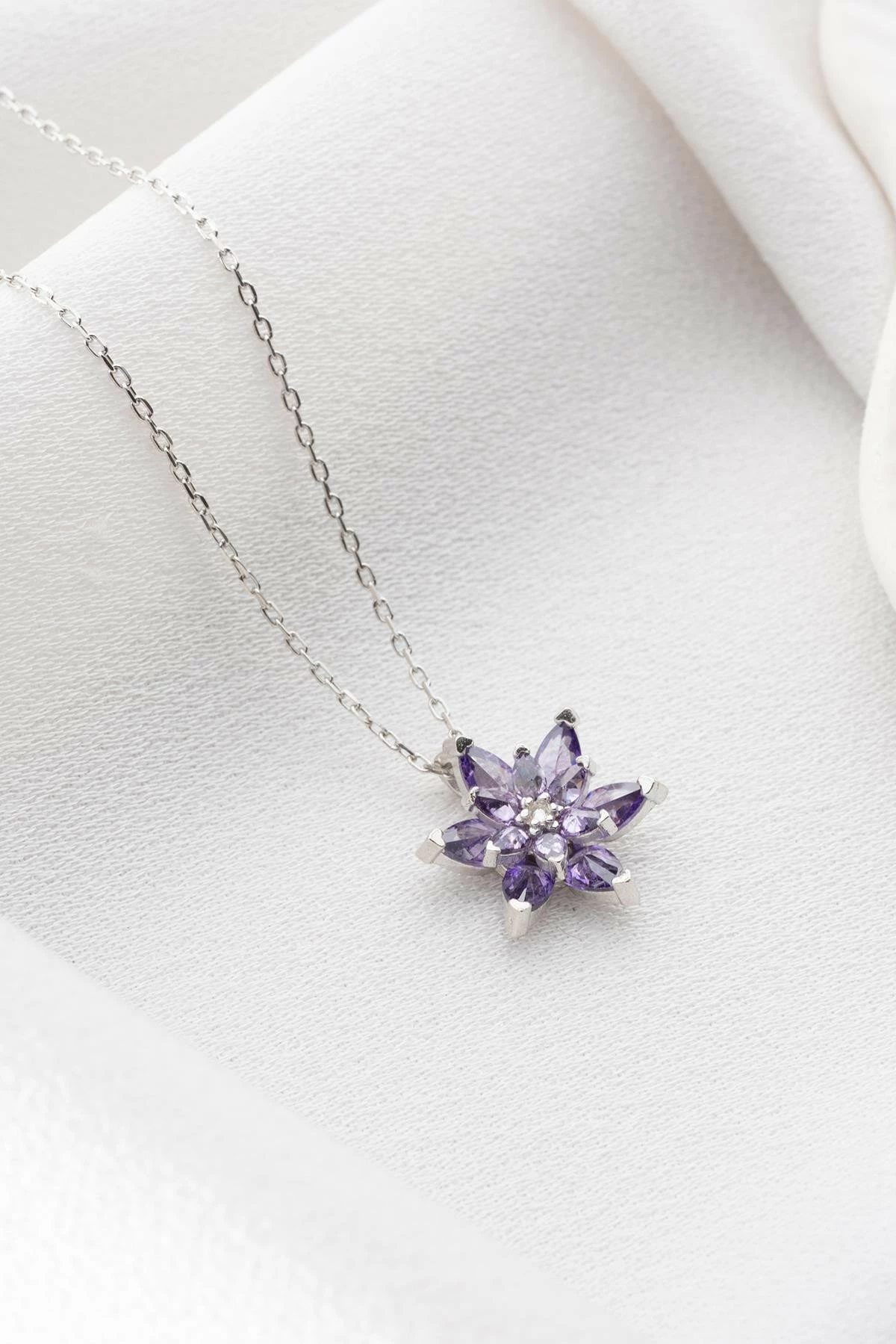 Varëse argjendi Jumeon, ngjyrë e argjendtë me gur të purpurt, NRZ999363
