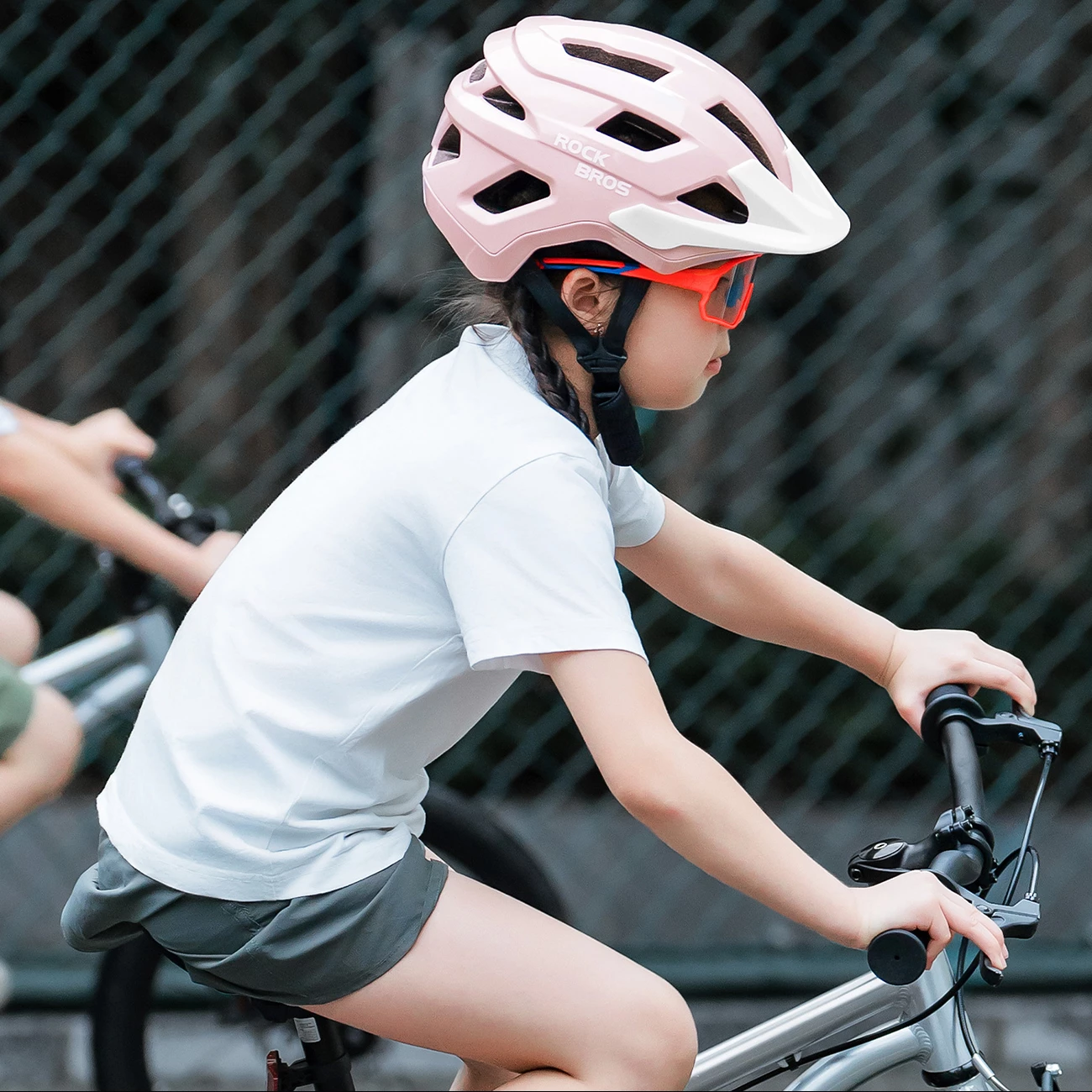 Helmet biçiklete Rockbros LK-67 54–58 cm, vizor i heqshëm, rozë