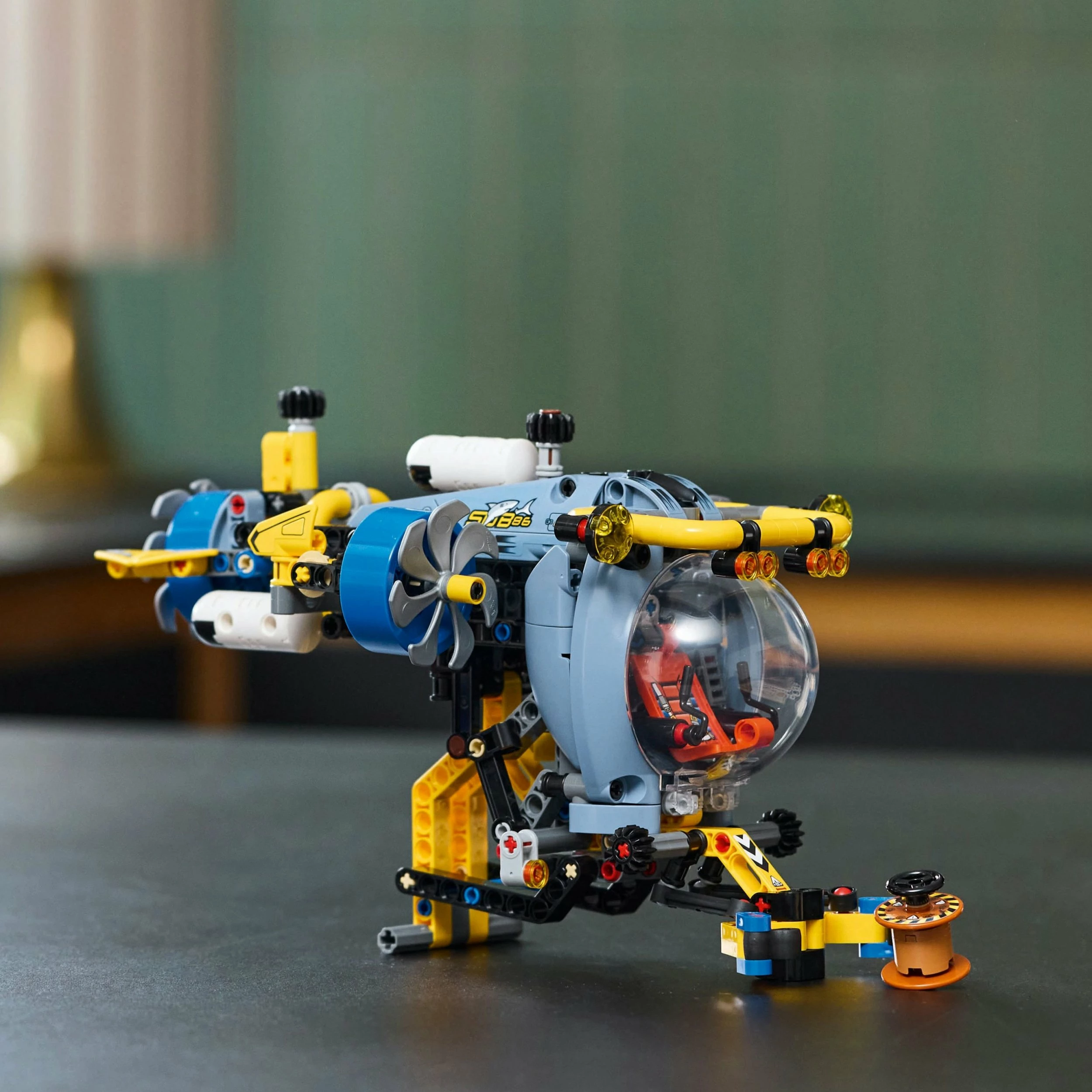 Set ndërtimi LEGO Technic Research Submarine 42201, 413 copë, blu/verdhe