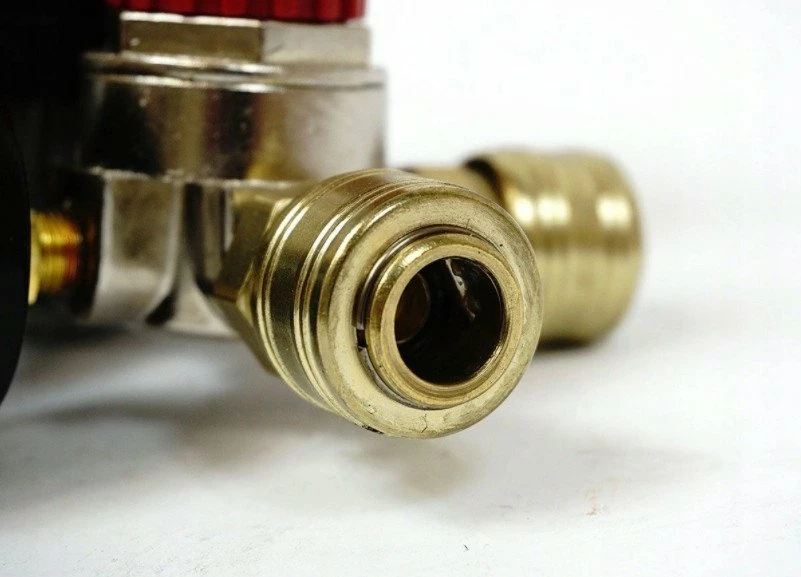 Ndërprerës presioni për kompresor Geko G80306 (135), 230V, rregullim 2-12 bar, me 2 manometra