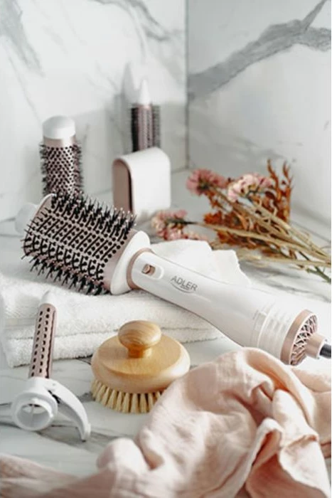 Tharëse flokësh 5-në-1 Adler AD2027 1200W, set me 5 shtojca, pearl white/rose gold