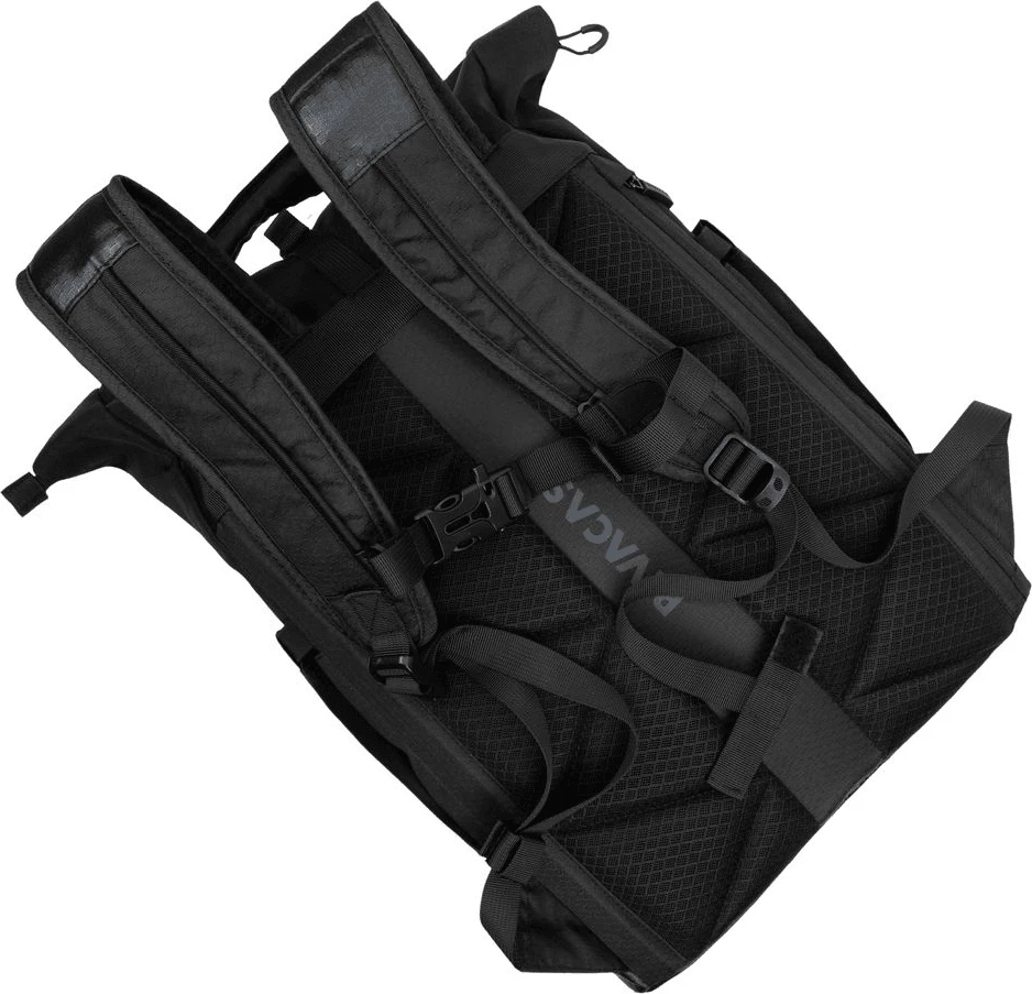 Çantë shpine RIVACASE 5321 Dijon 25L, rezistente ndaj ujit, për laptop/tablet 10.1", e zezë