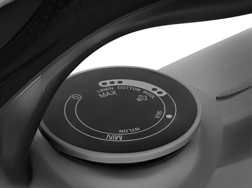 Hekur me avull, Lafe, GlidePro LAFZEL47582, 2600W, shollë qeramike, depozitë 600 ml, i zi