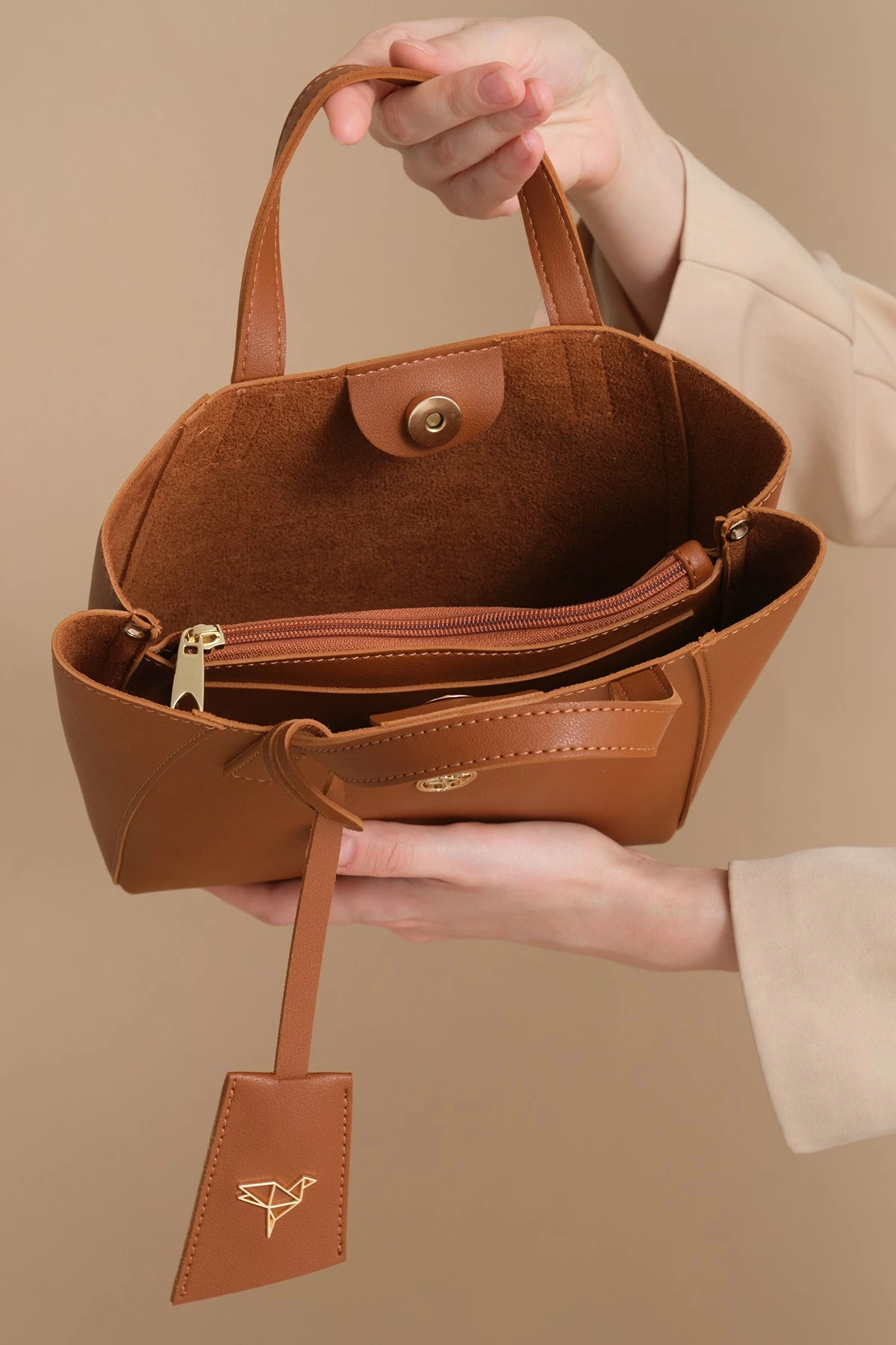 Çantë shpatullës Zoozie Bags, Sofia e vogël, ngjyrë kafe e hapur