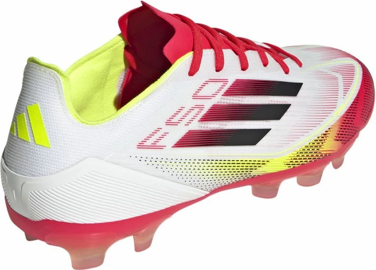 Atlete futbolli për meshkuj adidas, të bardha