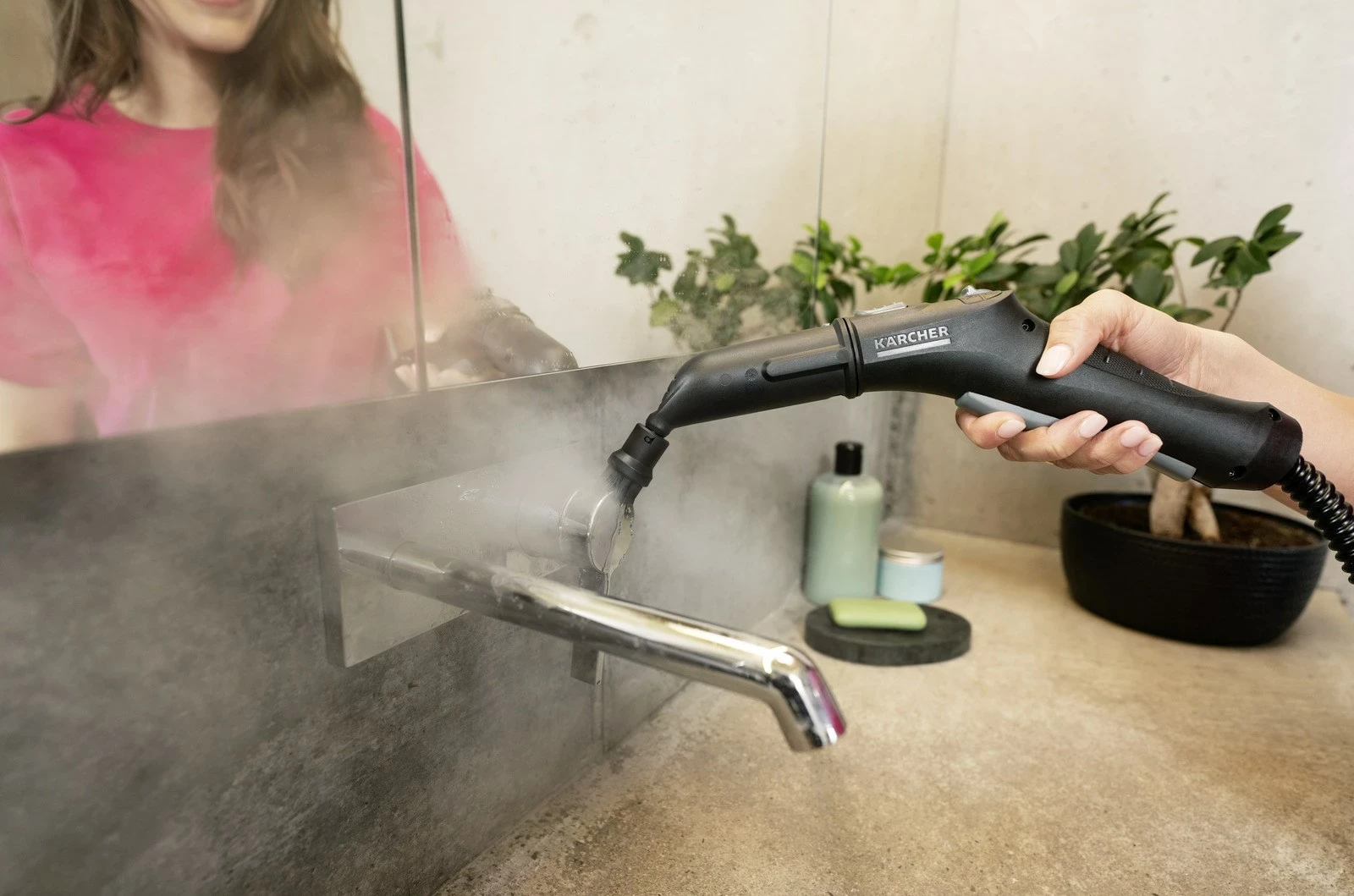 Pastrues me avull Karcher SC 2 EasyFix 1 L 1500 W, bardhë/zi, set me aksesorë