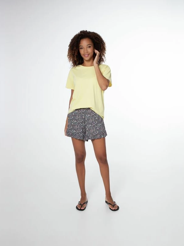 Maicë për femra Protest