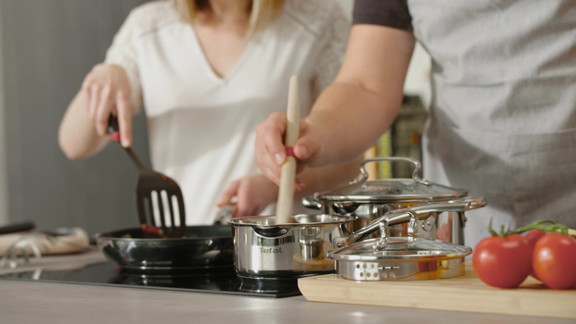 Rondel Tefal Duetto+ 16 cm me kapak qelqi, argjendtë