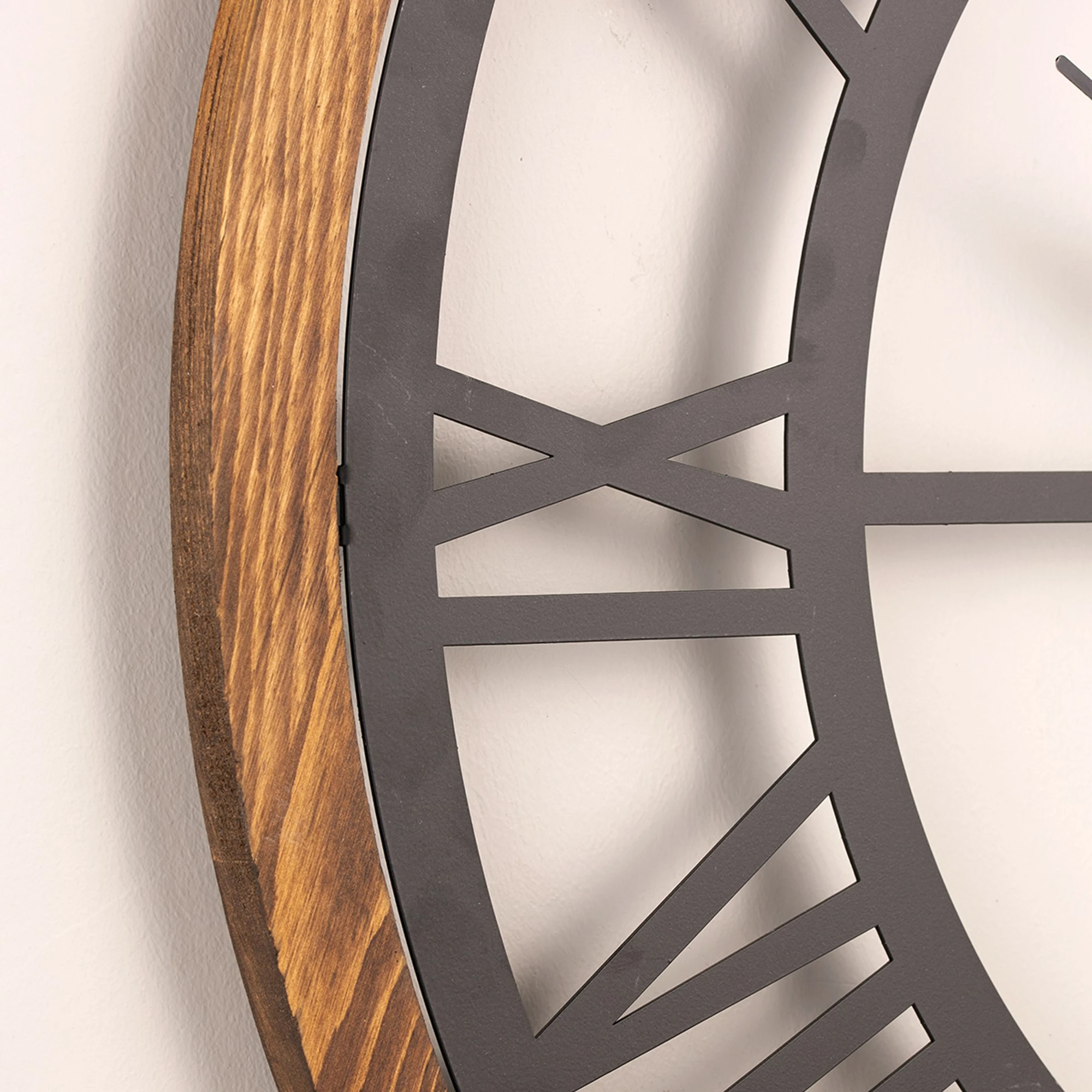 Orë muri dekorative metalike Wallity, numra romakë, e zezë