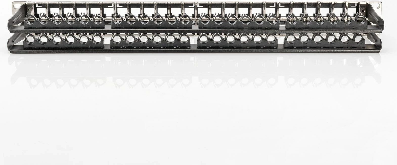 Panel patch DIGITUS DN-91424, 1U, për kabllo Cat6a, Ngjyrë e zezë