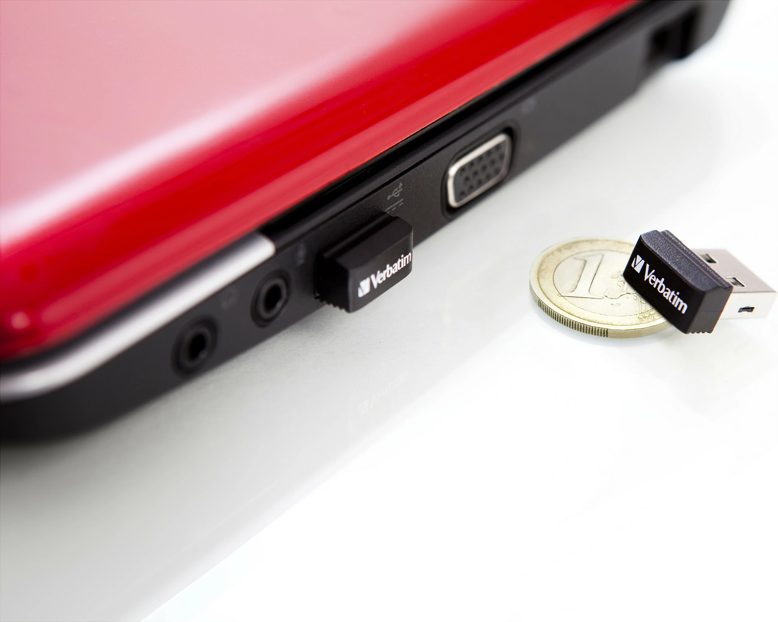 USB stick Verbatim Store 'n' Stay NANO 32GB, USB-A 2.0, i zi