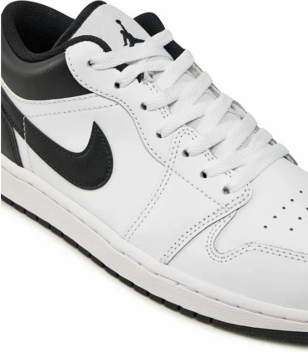 Atlete për meshkuj Nike Jordan, të bardha dhe të zeza