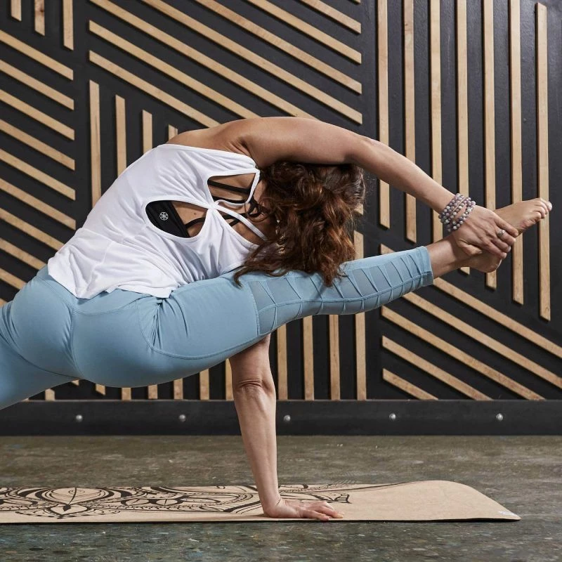 Tapet për yoga Gaiam, për femra dhe meshkuj, me mandala