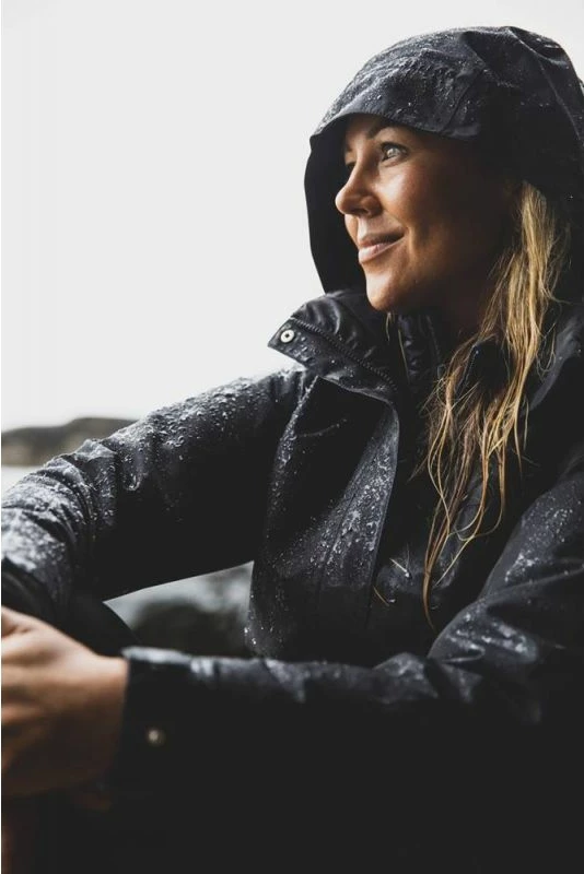 Jakne për femra Helly Hansen Aden, të zeza