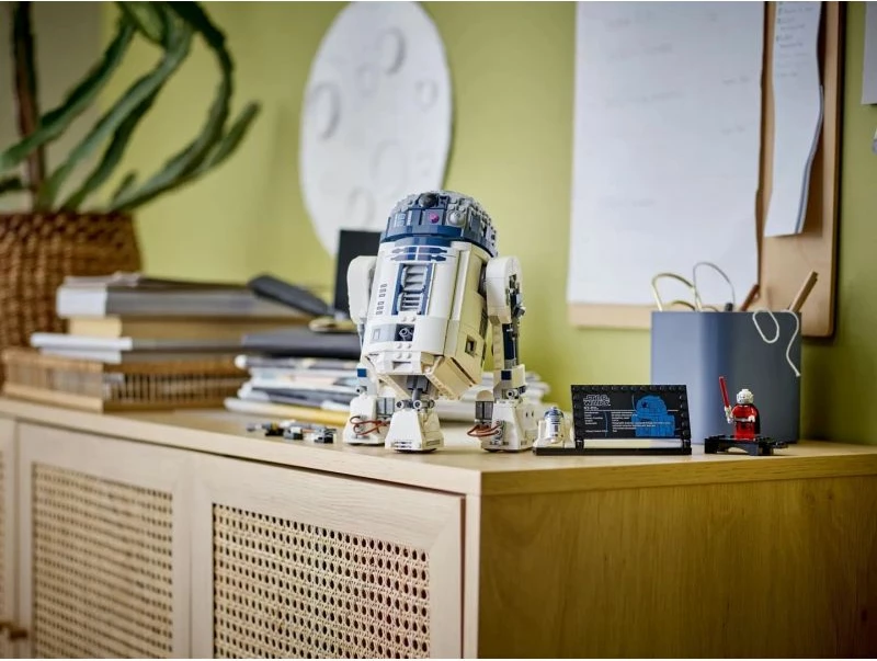 Lego Star Wars lodër ndërtimi R2-D2