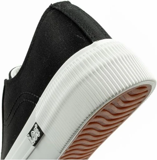 Atlete femra Lee Isla, të zeza platformë