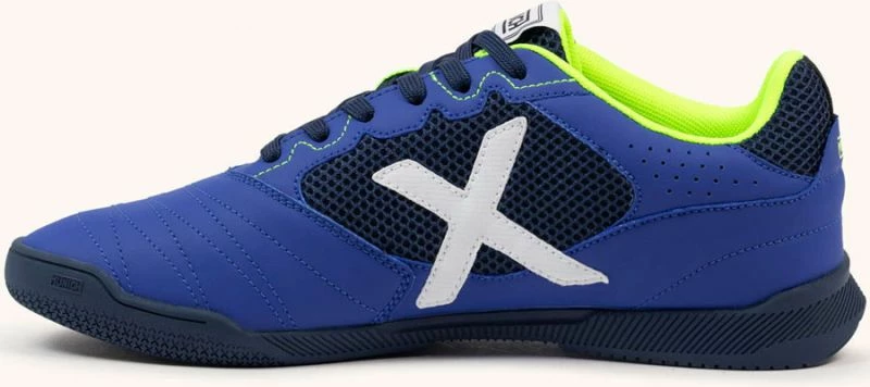 Atlete Munich Debut 01 IN