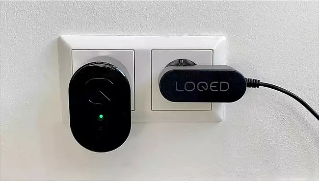 Kit energjie Shelly LOQED, bateri të rikarikueshme + adaptor, i zi